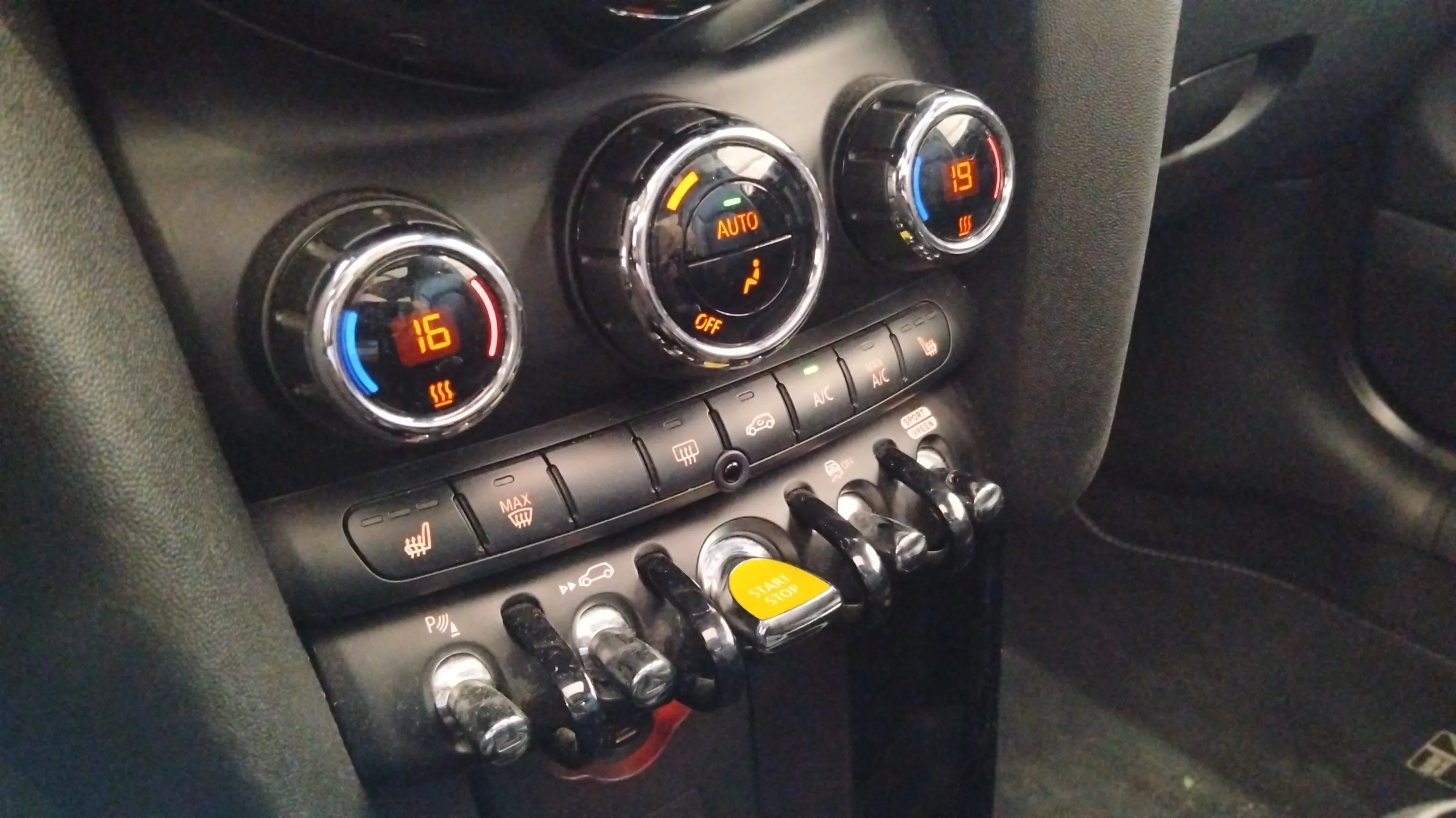 MINI Cooper SE - foto 17