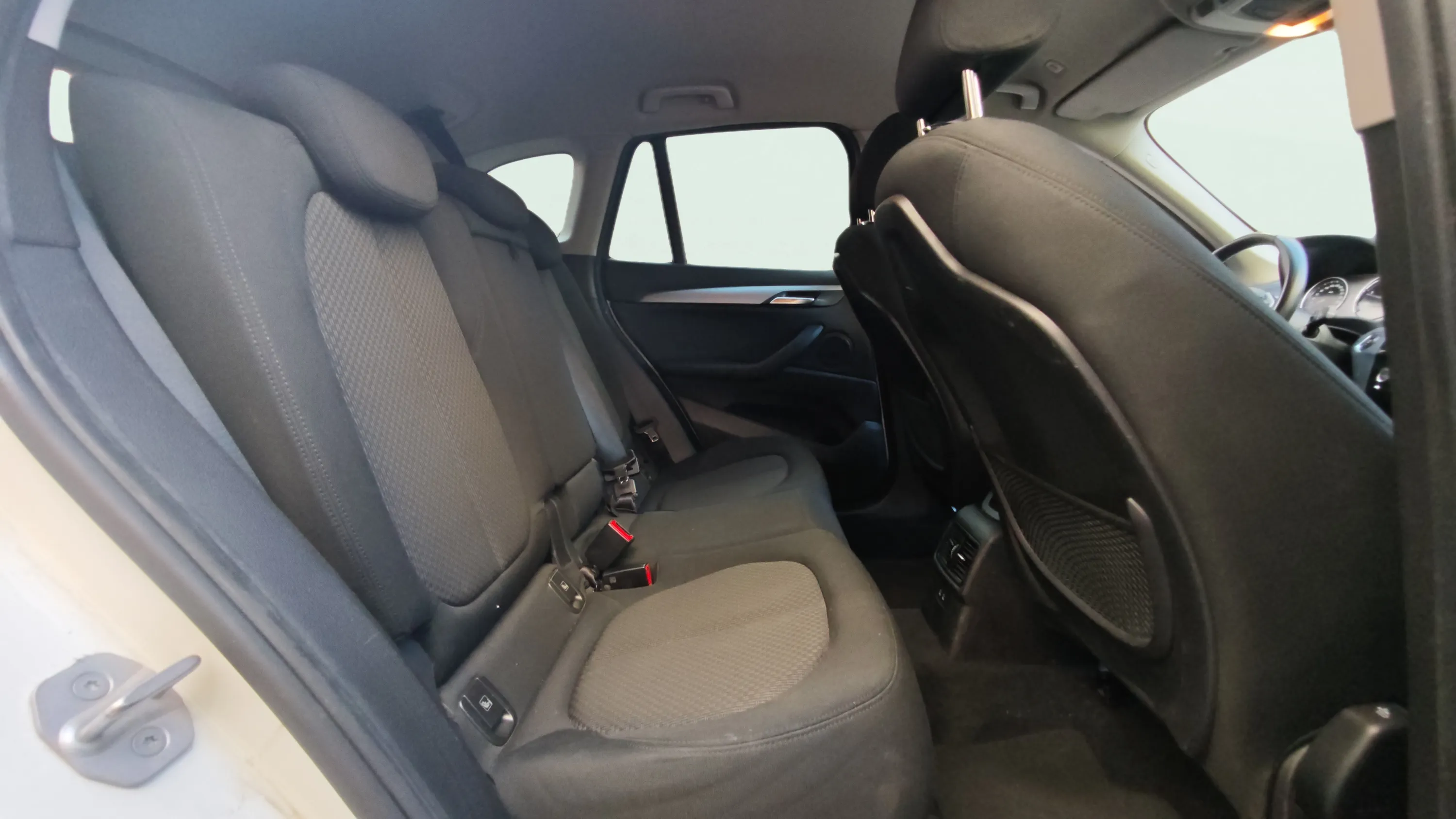 BMW X1 sDrive18d - foto 11