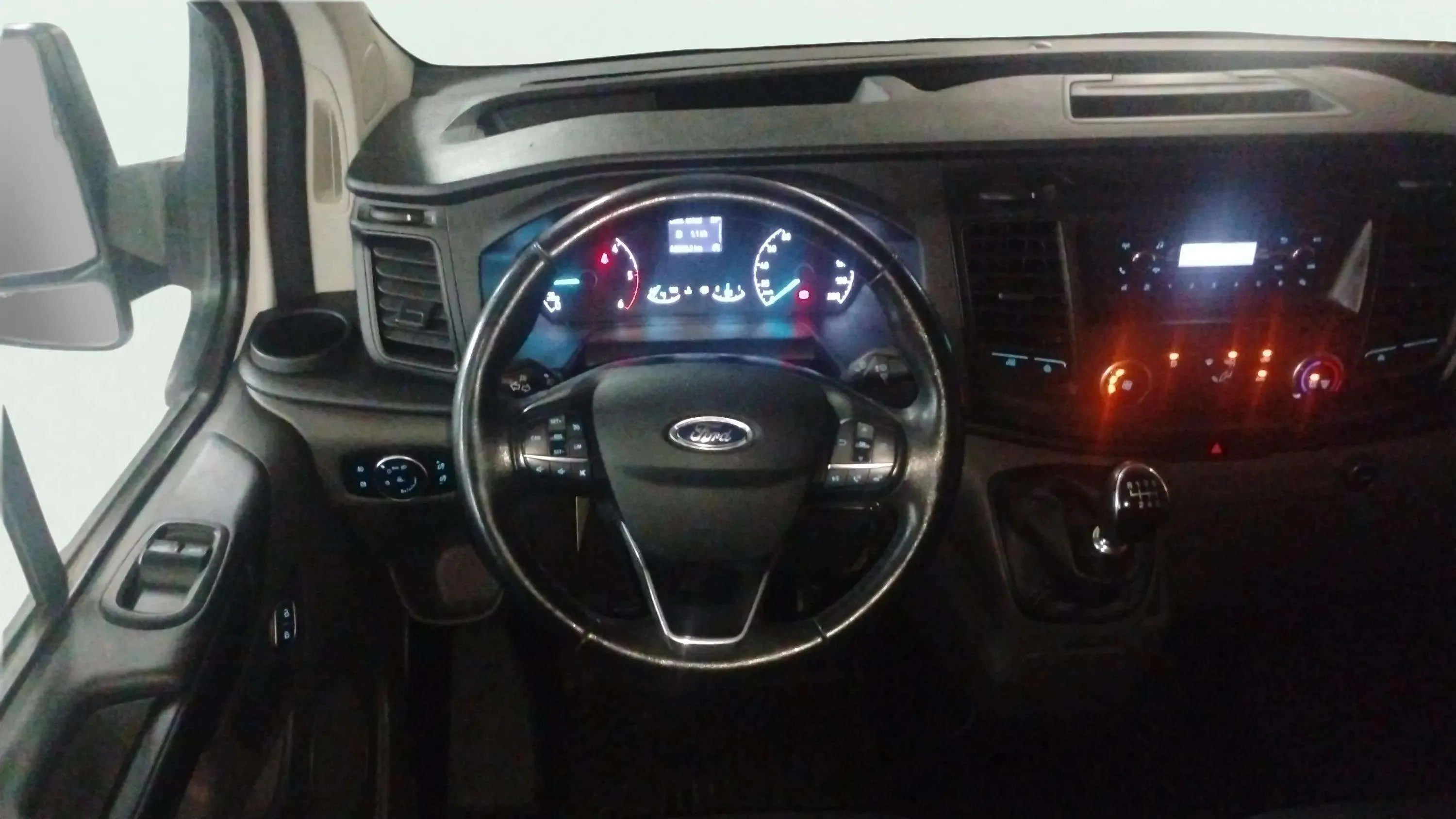 Ford Transit Custom - foto 14