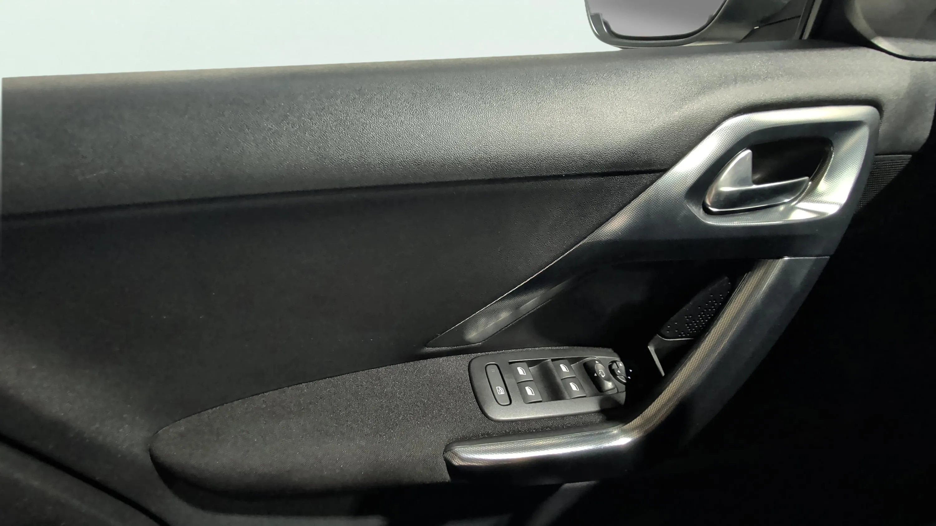 Peugeot 2008 Allure 1.2 PureTech - foto 9