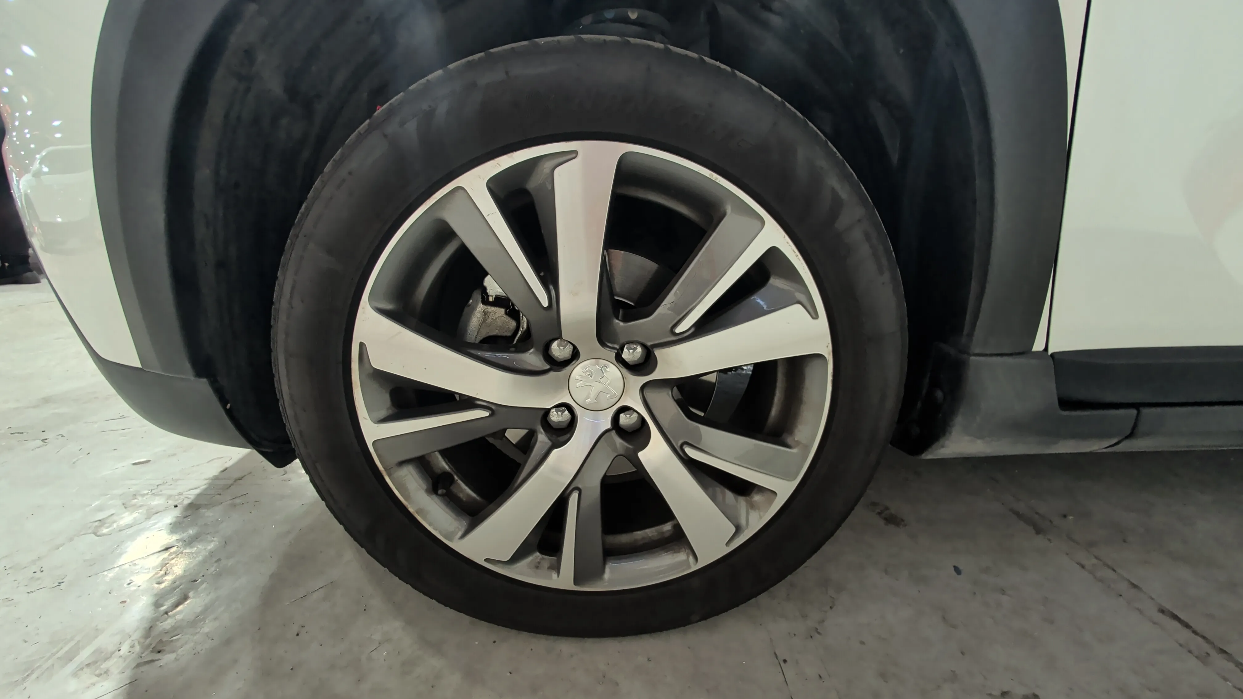 Peugeot 2008 Allure 1.2 PureTech - foto 23