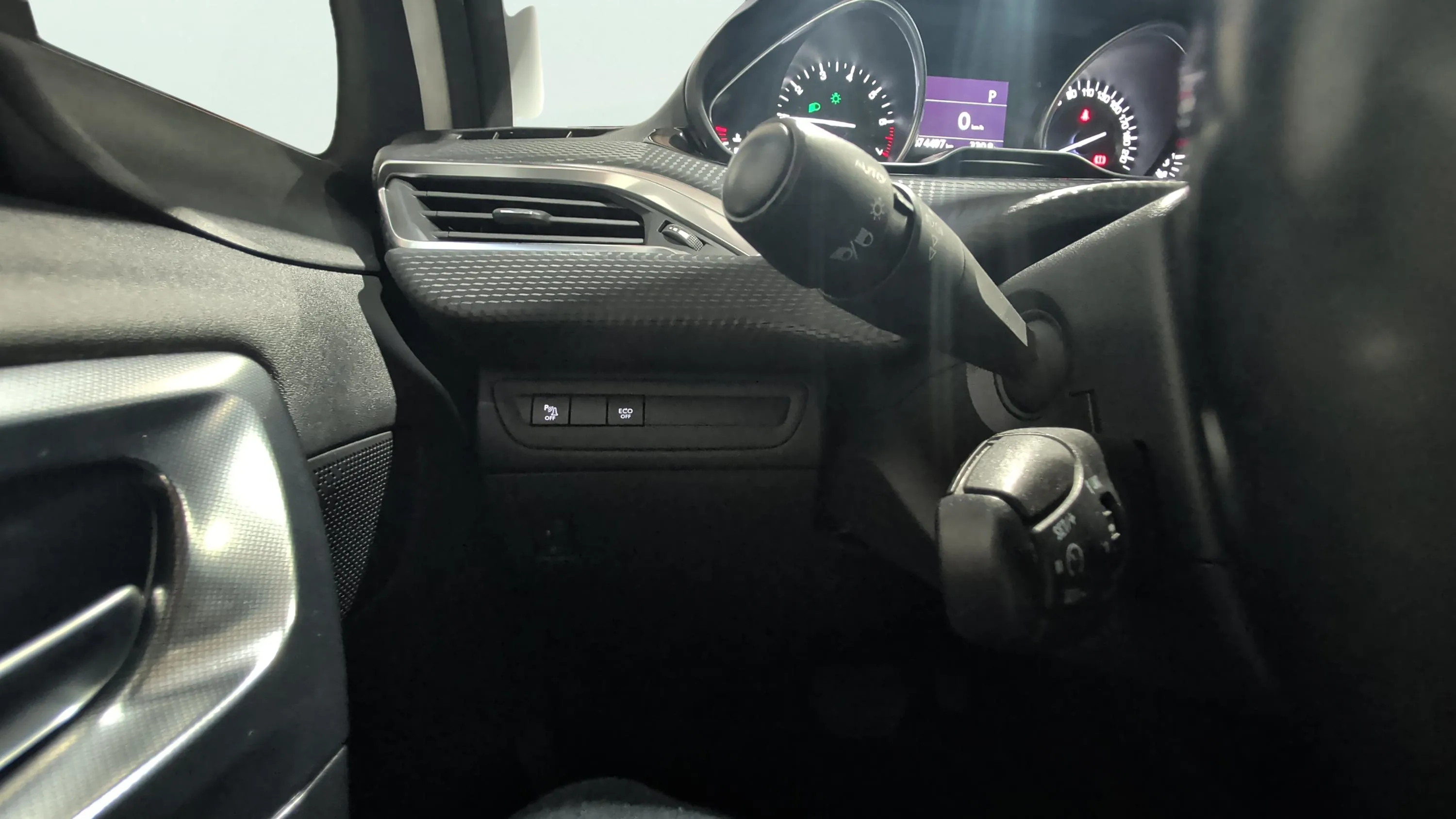 Peugeot 2008 Allure 1.2 PureTech - foto 10