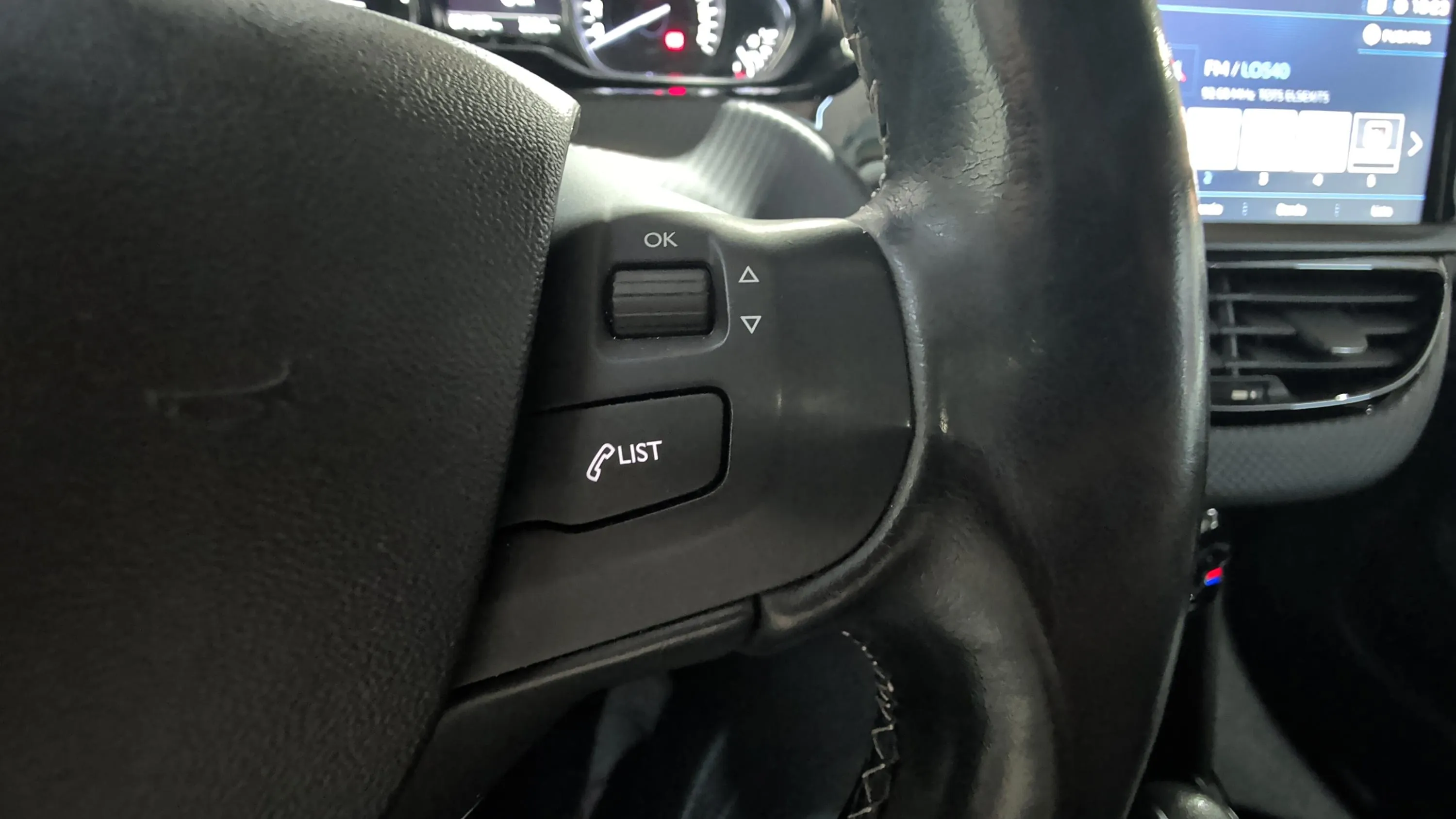 Peugeot 2008 Allure 1.2 PureTech - foto 30