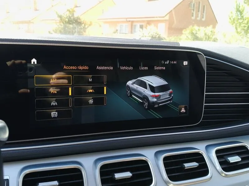Mercedes-Benz GLE 350de 4MATIC - foto 17