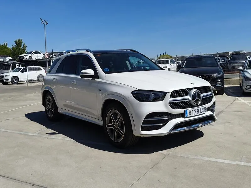 Mercedes-Benz GLE 350de 4MATIC - foto 8