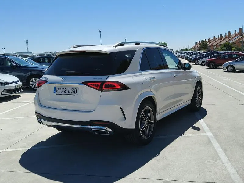 Mercedes-Benz GLE 350de 4MATIC - foto 6