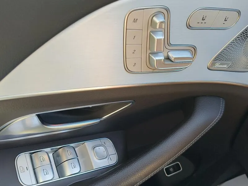 Mercedes-Benz GLE 350de 4MATIC - foto 30