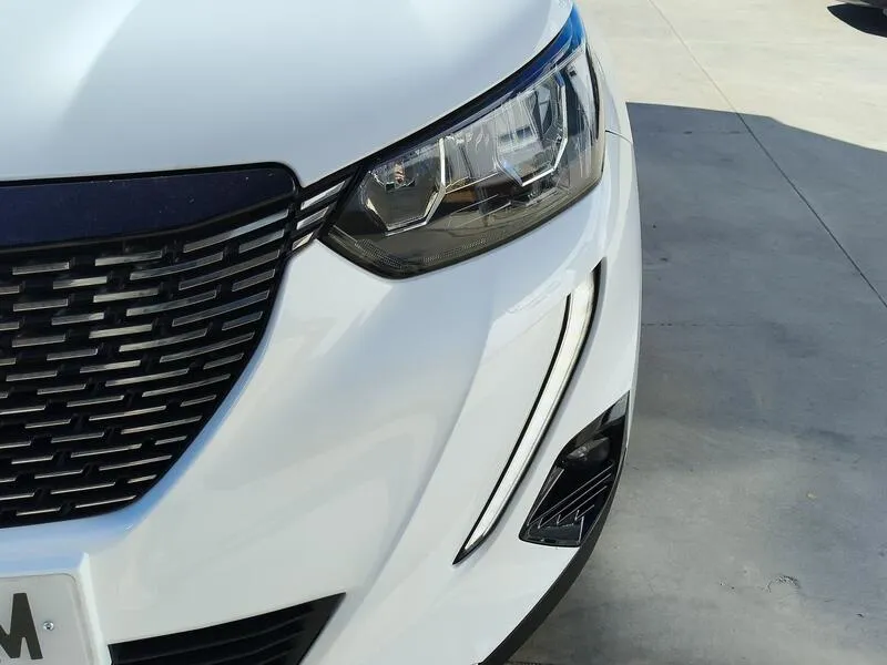 Peugeot 2008 Allure Pack PureTech 130 - foto 44