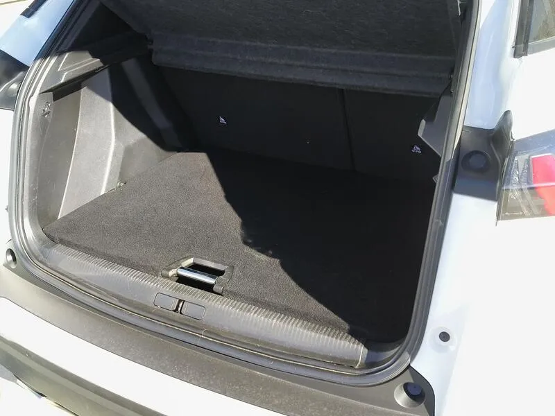Peugeot 2008 Allure Pack PureTech 130 - foto 40