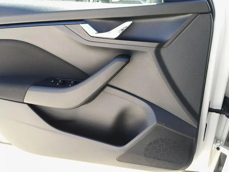 Škoda Kamiq 1.0 TSI DSG Ambition - foto 31