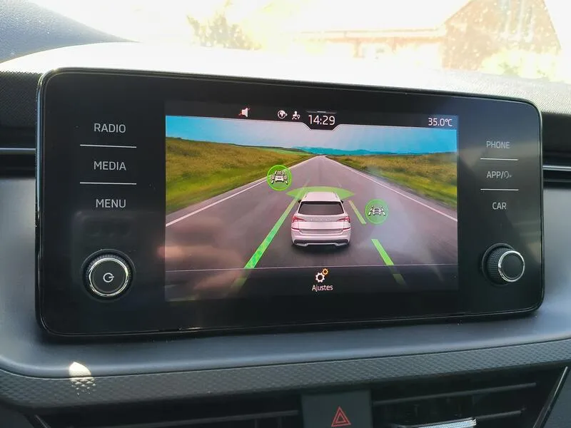 Škoda Kamiq 1.0 TSI DSG Ambition - foto 18