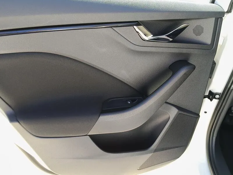Škoda Kamiq 1.0 TSI DSG Ambition - foto 36