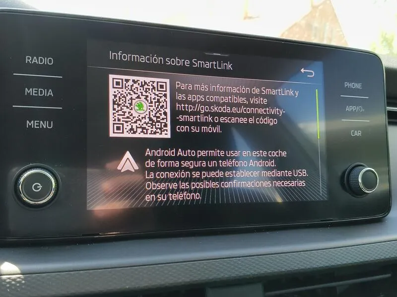 Škoda Kamiq 1.0 TSI DSG Ambition - foto 17