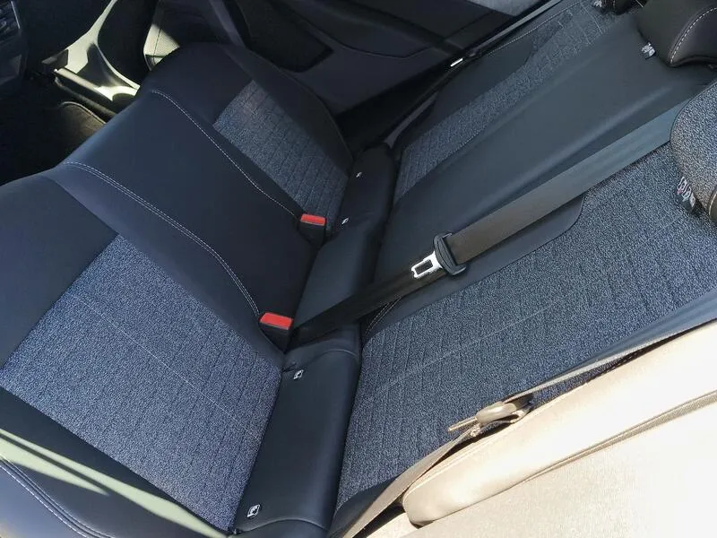 Peugeot 3008 Hybrid 145 Allure 1.2 - foto 30