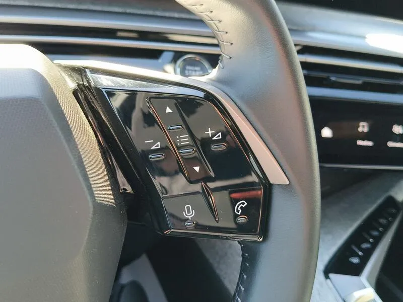 Peugeot 3008 Hybrid 145 Allure 1.2 - foto 18