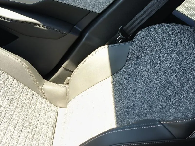 Peugeot 3008 Hybrid 145 Allure 1.2 - foto 25