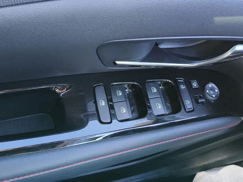 Hyundai Tucson 1.6 CRDi 48V N Line - foto 30