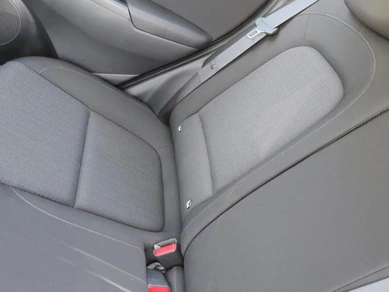 Hyundai Kona 1.6 GDI HEV Maxx - foto 32
