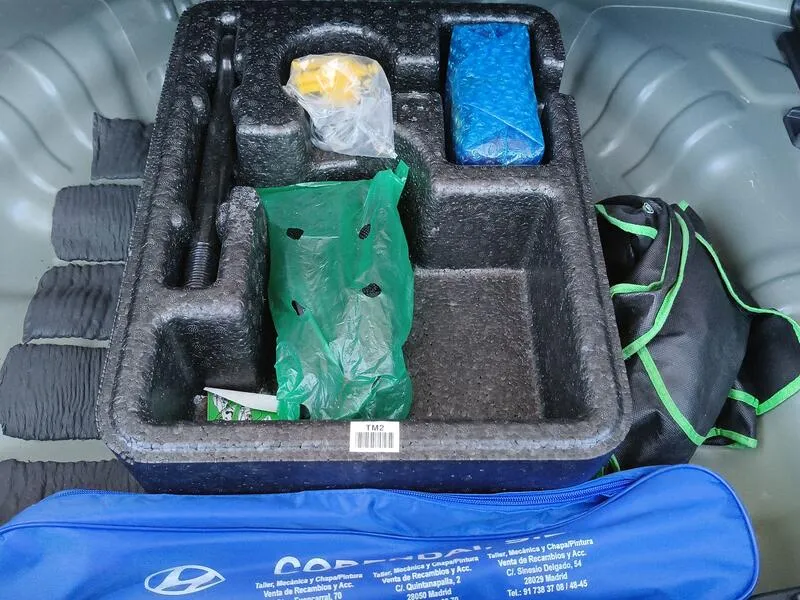Hyundai Kona 1.6 GDI HEV Maxx - foto 36