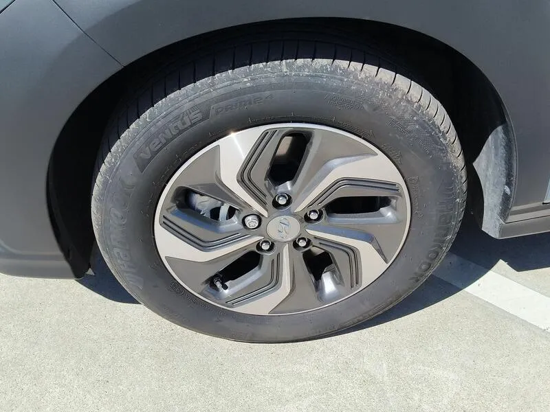 Hyundai Kona 1.6 GDI HEV Maxx - foto 44