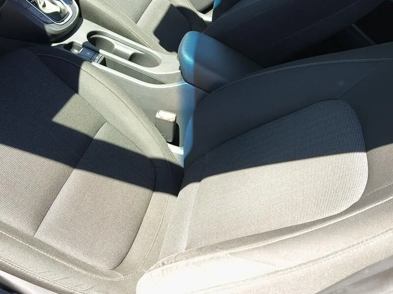 Hyundai Kona 1.6 GDI HEV Maxx - foto 30