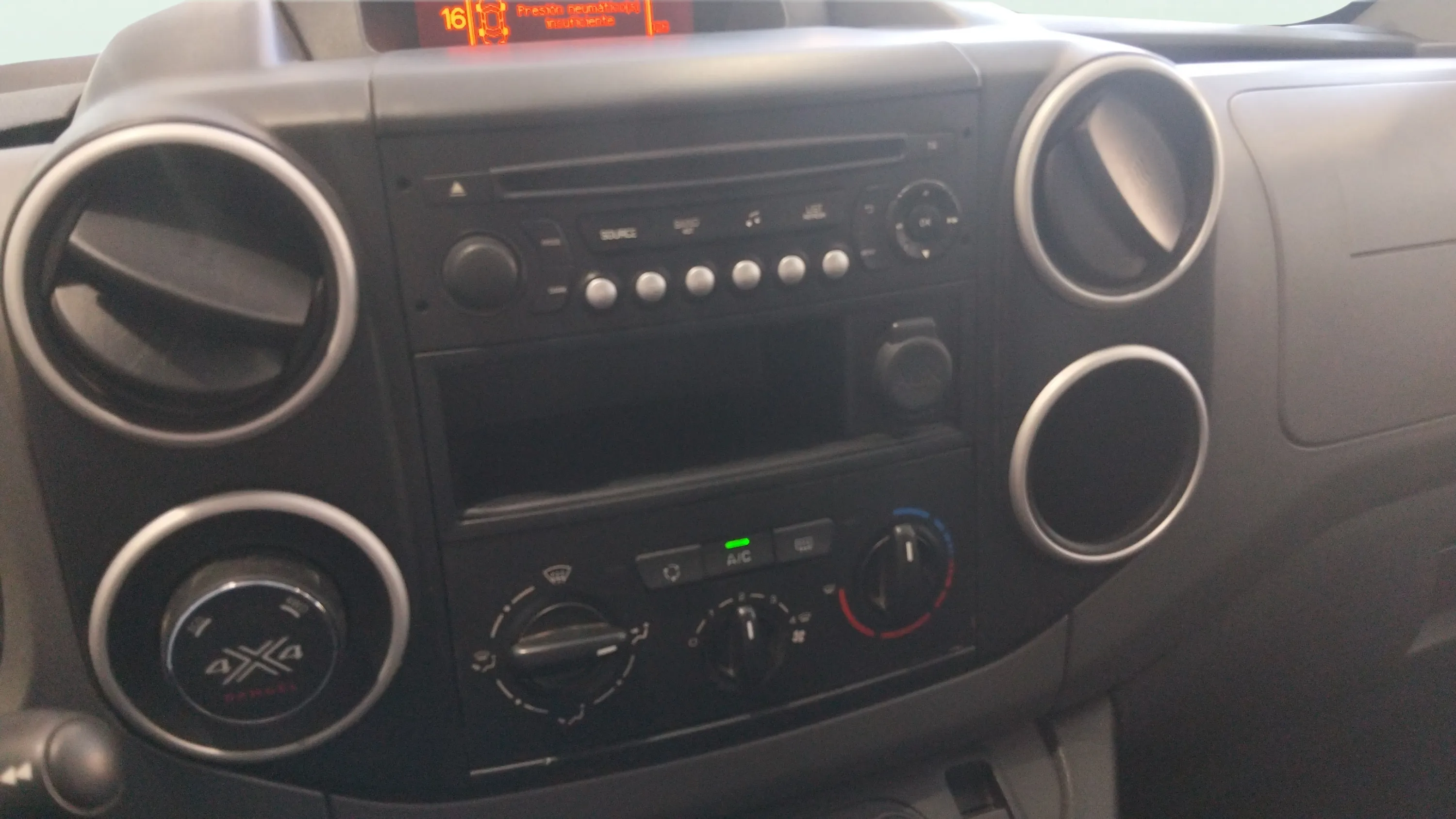 Citroën Berlingo Live Edit.BlueHDi 4x4 Dangel - foto 13
