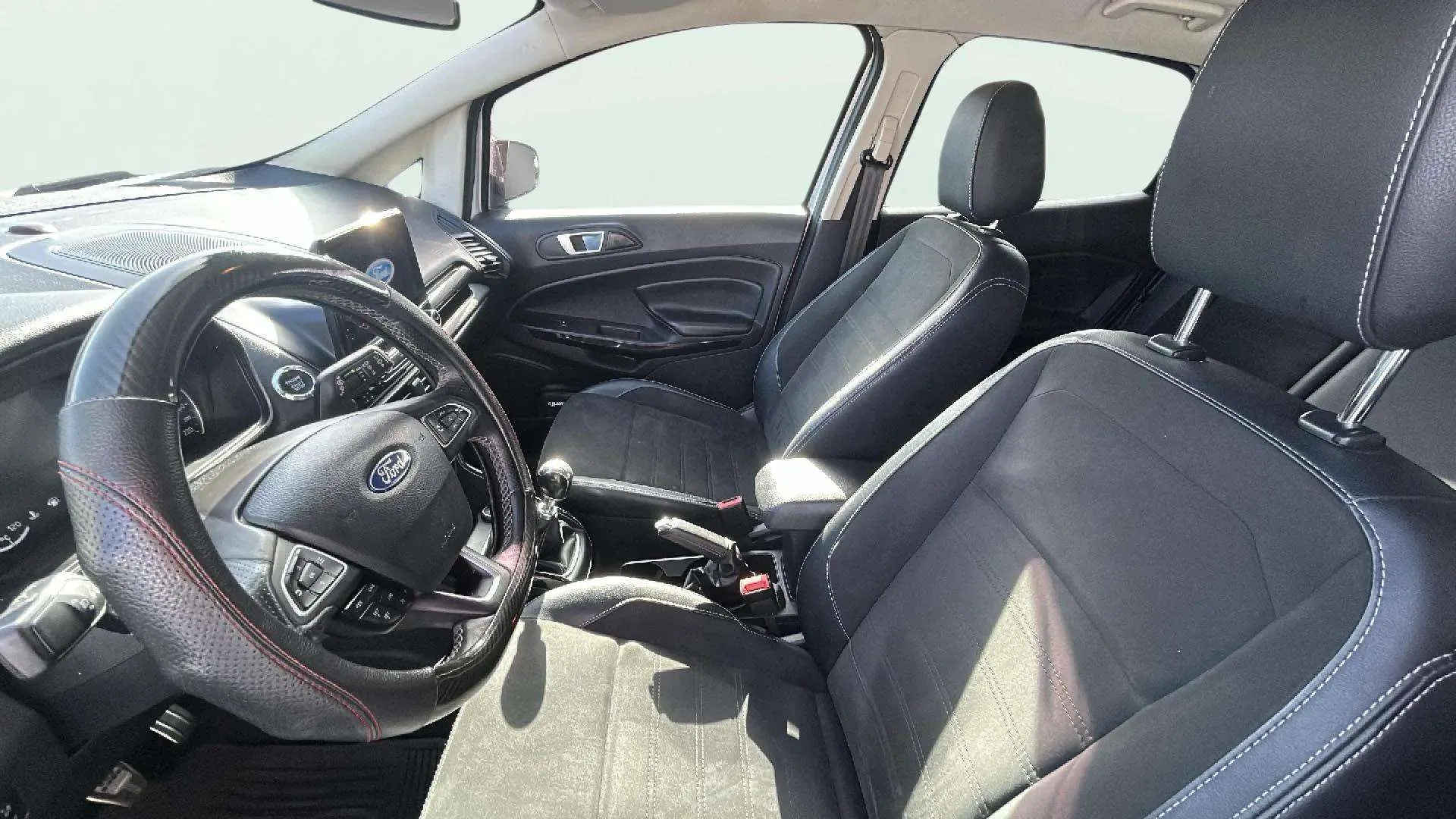 Ford EcoSport 1.0T EcoBoost ST Line - foto 11