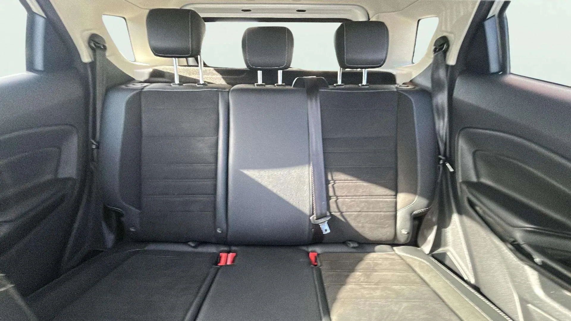 Ford EcoSport 1.0T EcoBoost ST Line - foto 12