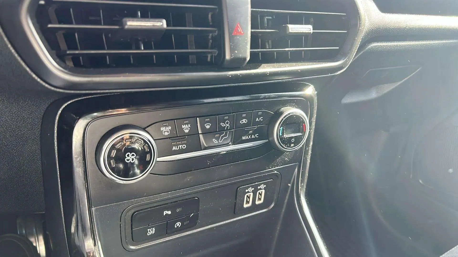 Ford EcoSport 1.0T EcoBoost ST Line - foto 28
