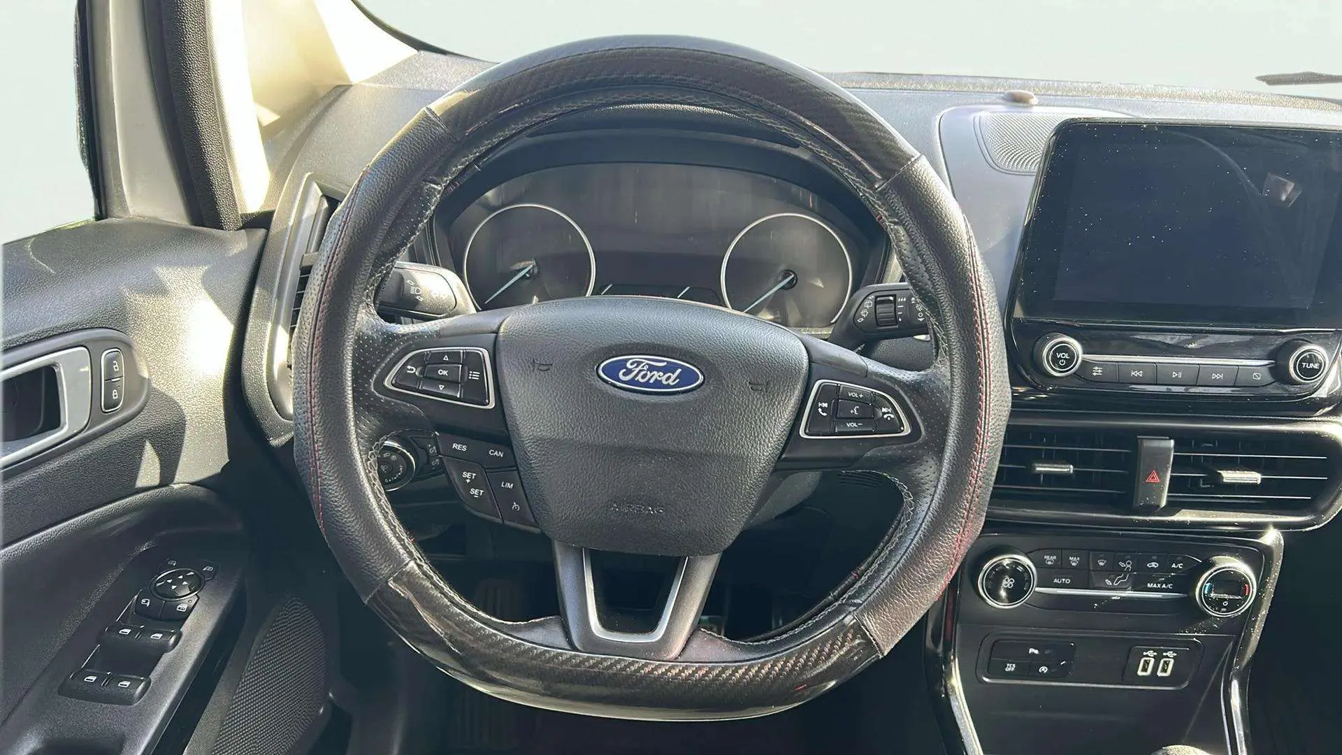 Ford EcoSport 1.0T EcoBoost ST Line - foto 8