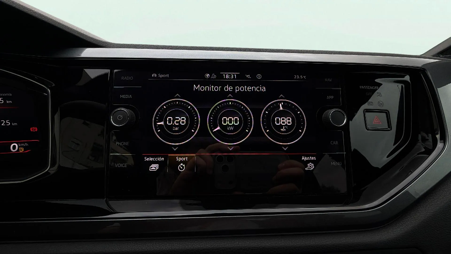 Volkswagen Polo GTI 2.0 TSI DSG - foto 14