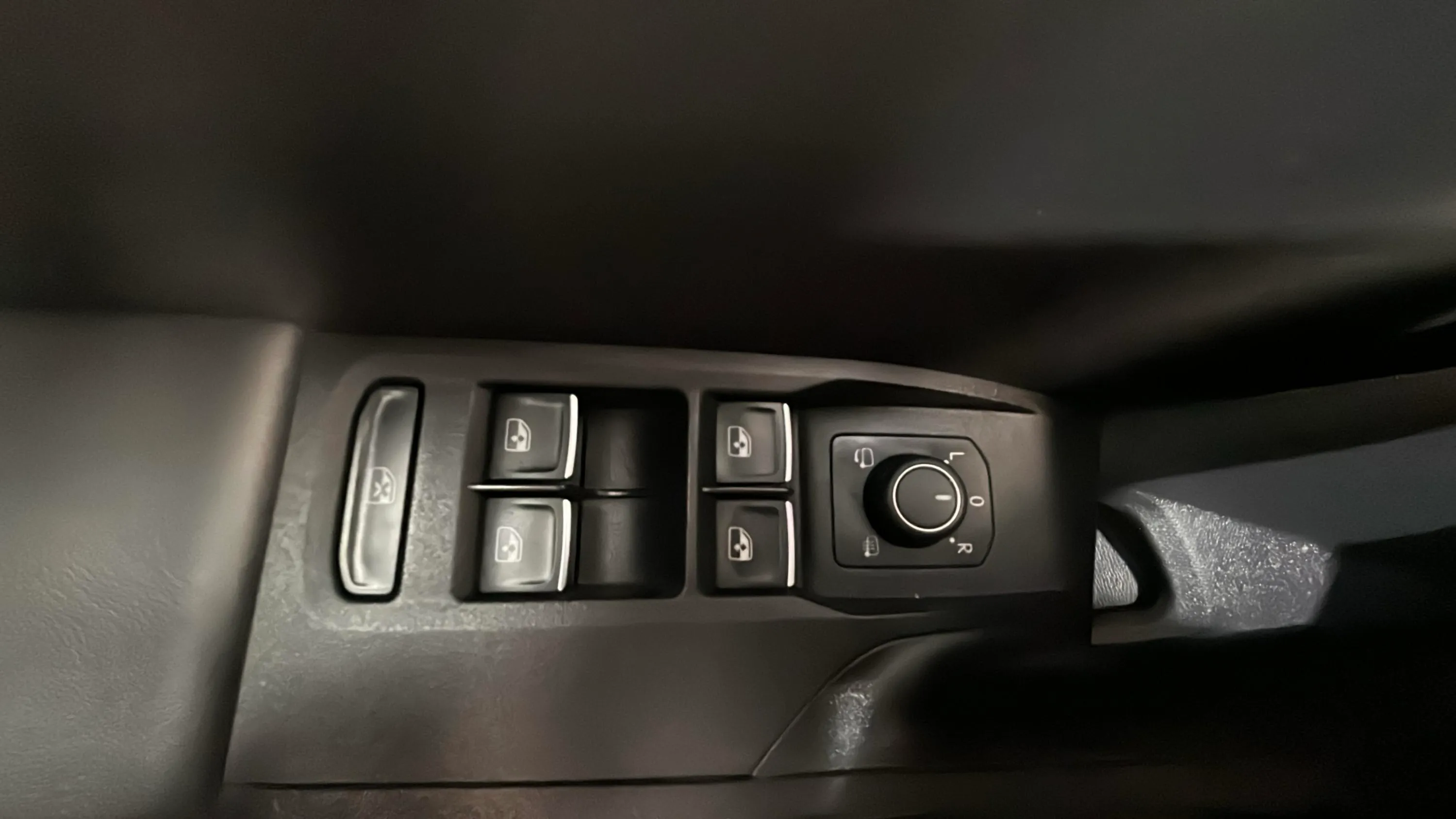 SEAT León 1.5 eTSI DSG-7 FR Launch P L - foto 17