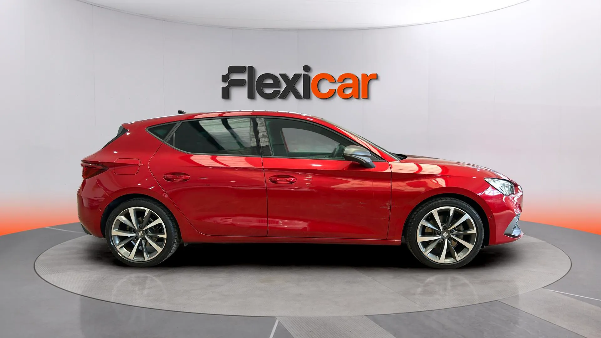 SEAT León 1.5 eTSI DSG-7 FR Launch P L - foto 8