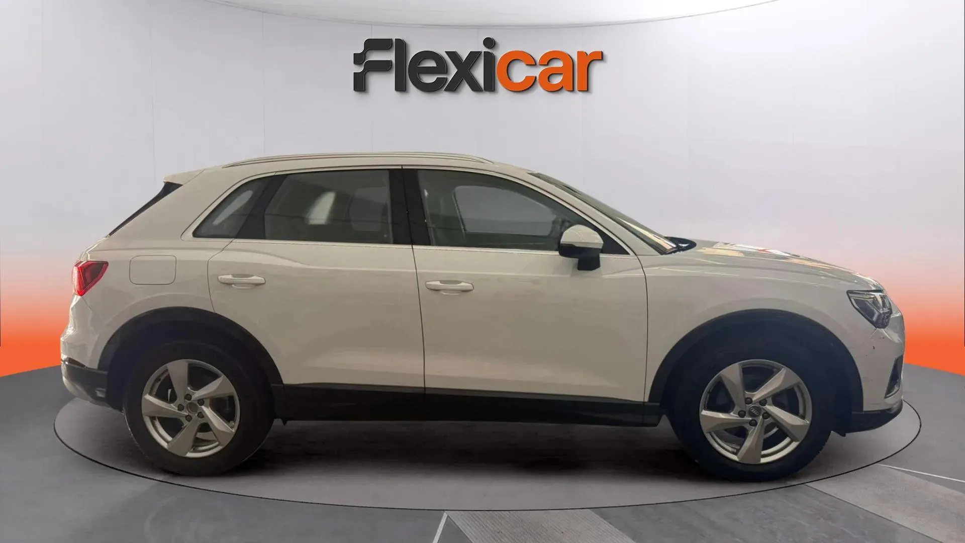 Audi Q3 S line 35 TDI S tronic - foto 2