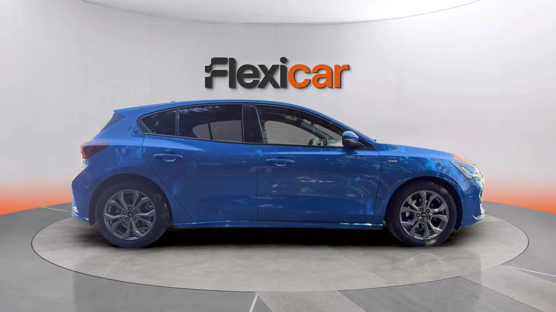 Ford Focus 1.0 EcoBoost MHEV ST-Line - foto 3