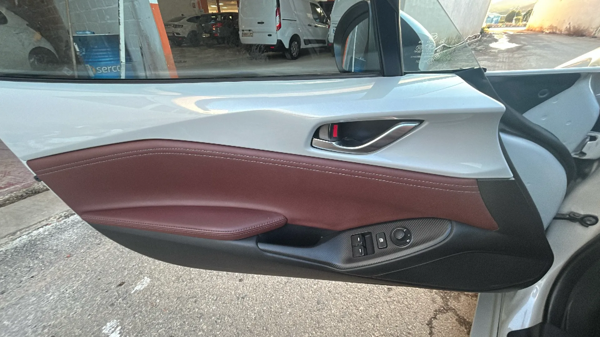 Mazda MX-5 1.5 Evolution Nav ST - foto 13