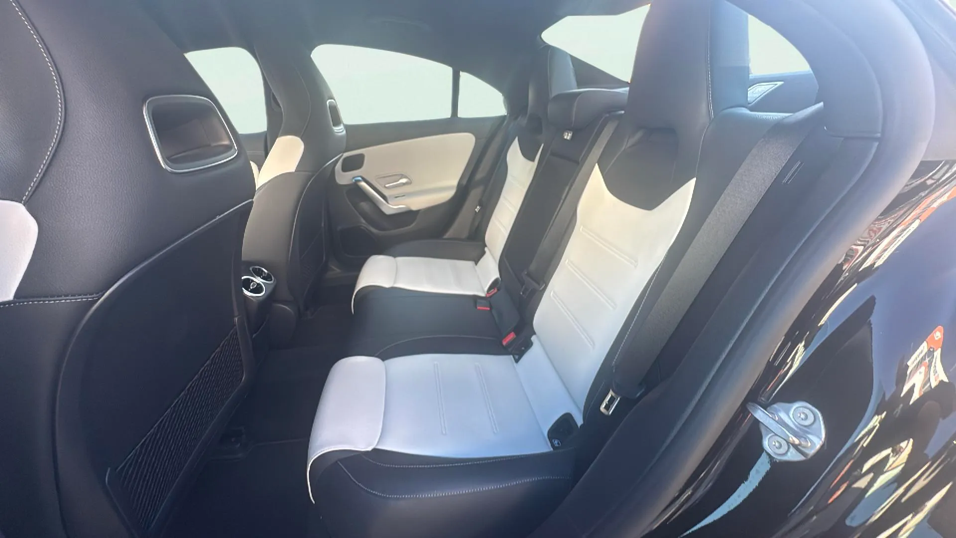 Mercedes-Benz CLA 200 D DCT - foto 14