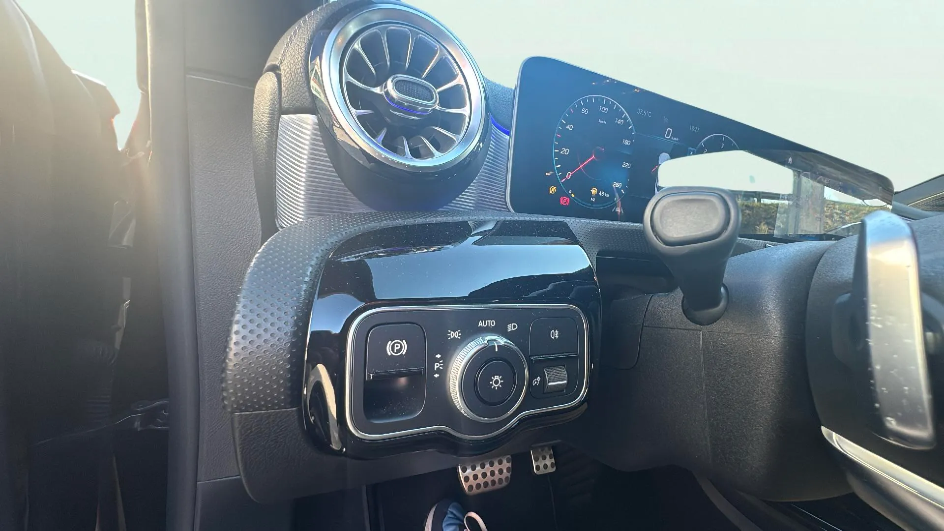 Mercedes-Benz CLA 200 D DCT - foto 26