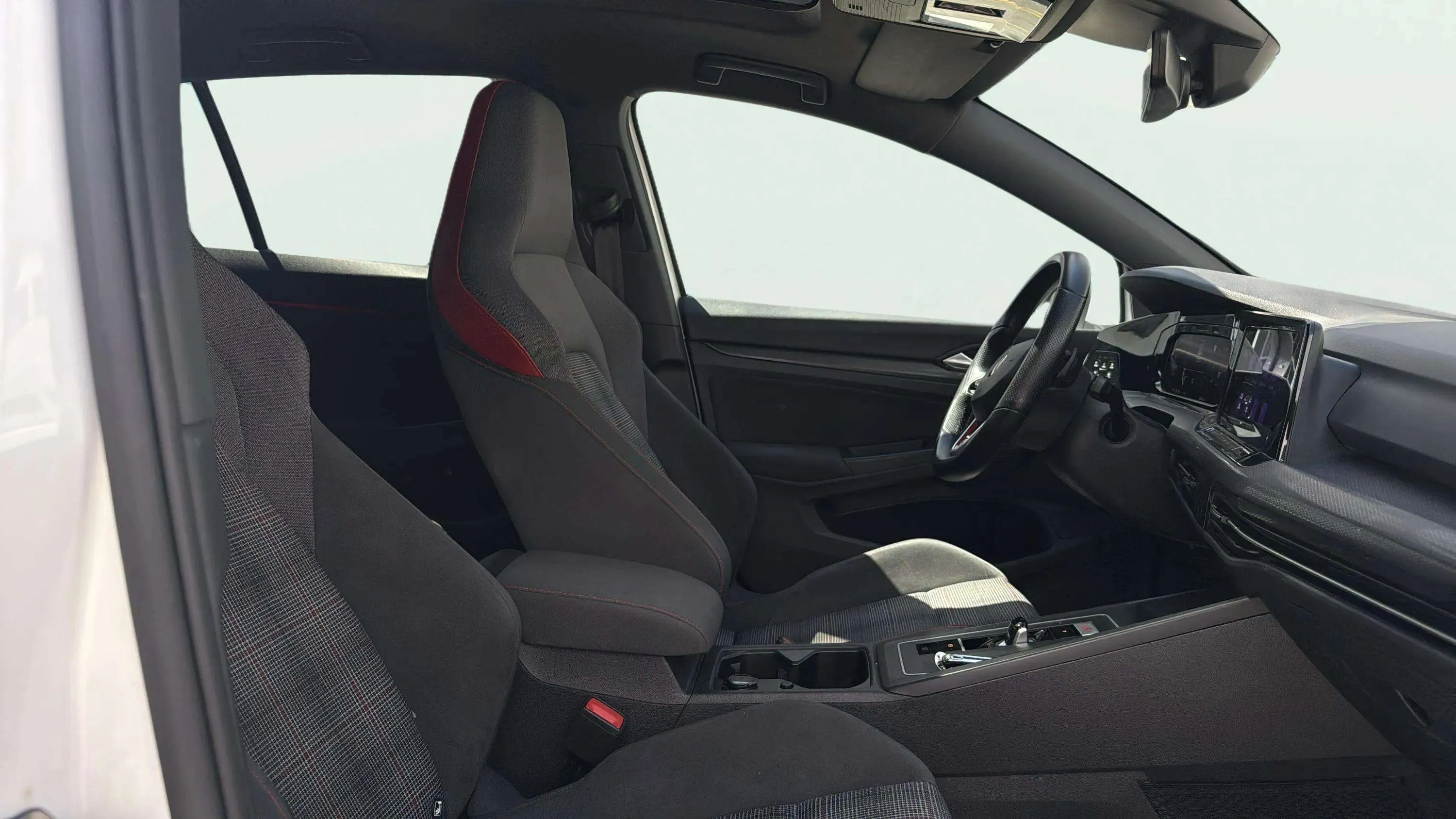Volkswagen Golf GTI 2.0 TSI DSG - foto 12