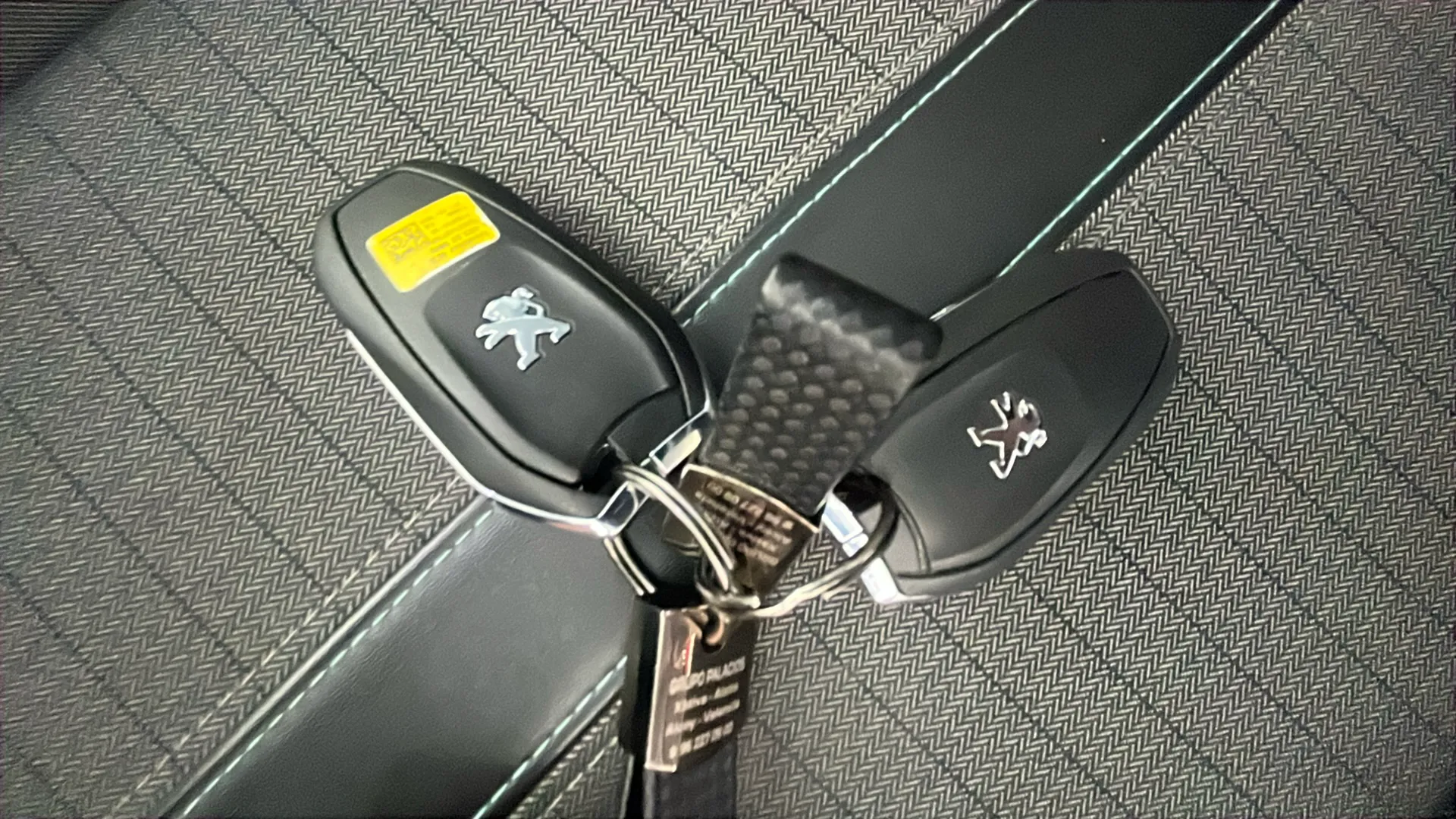 Peugeot 2008 Allure Pack BlueHDi - foto 20