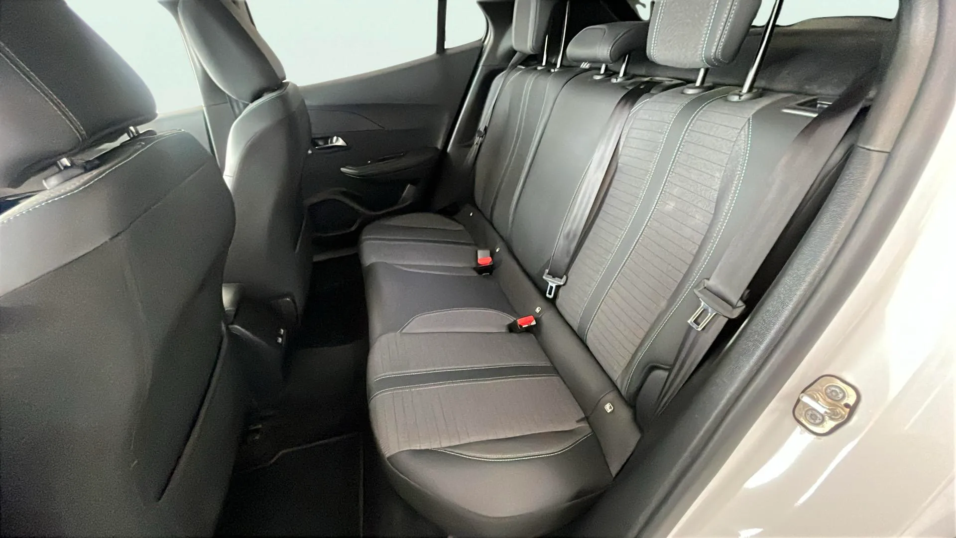 Peugeot 2008 Allure Pack BlueHDi - foto 13