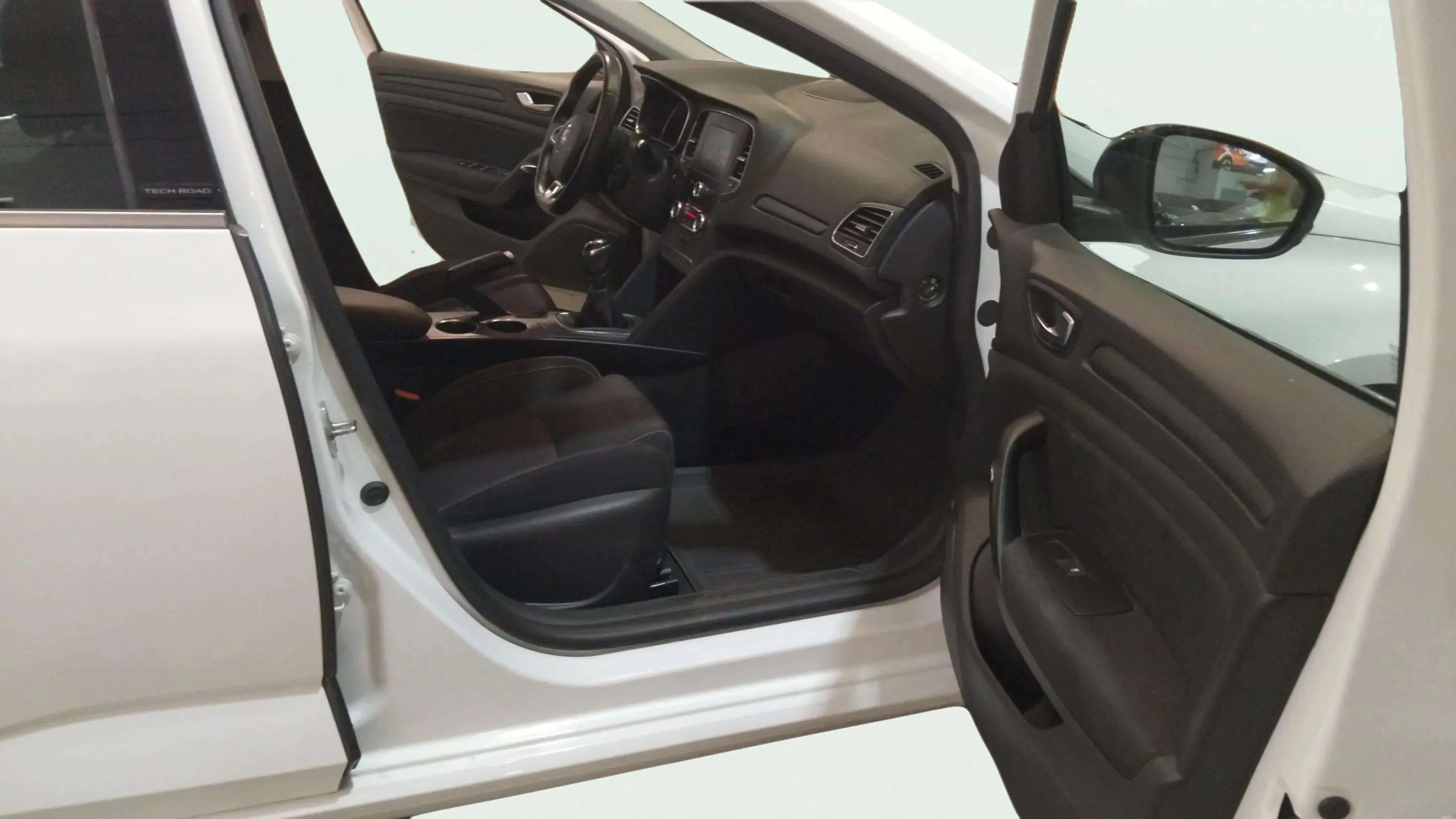 Renault Mégane Tech Road Energy TCe - foto 9