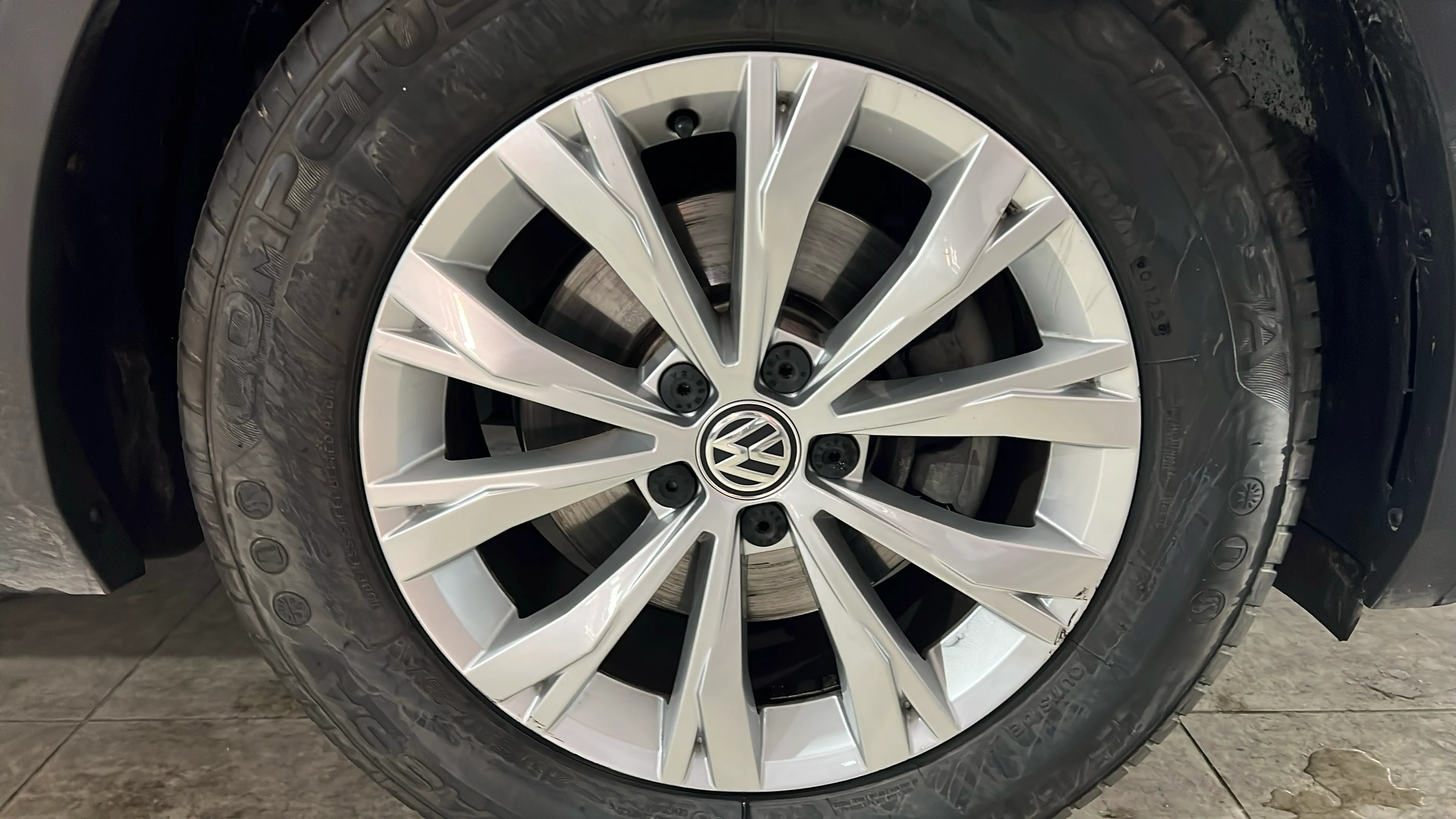Volkswagen Tiguan Advance 1.5 TSI - foto 19