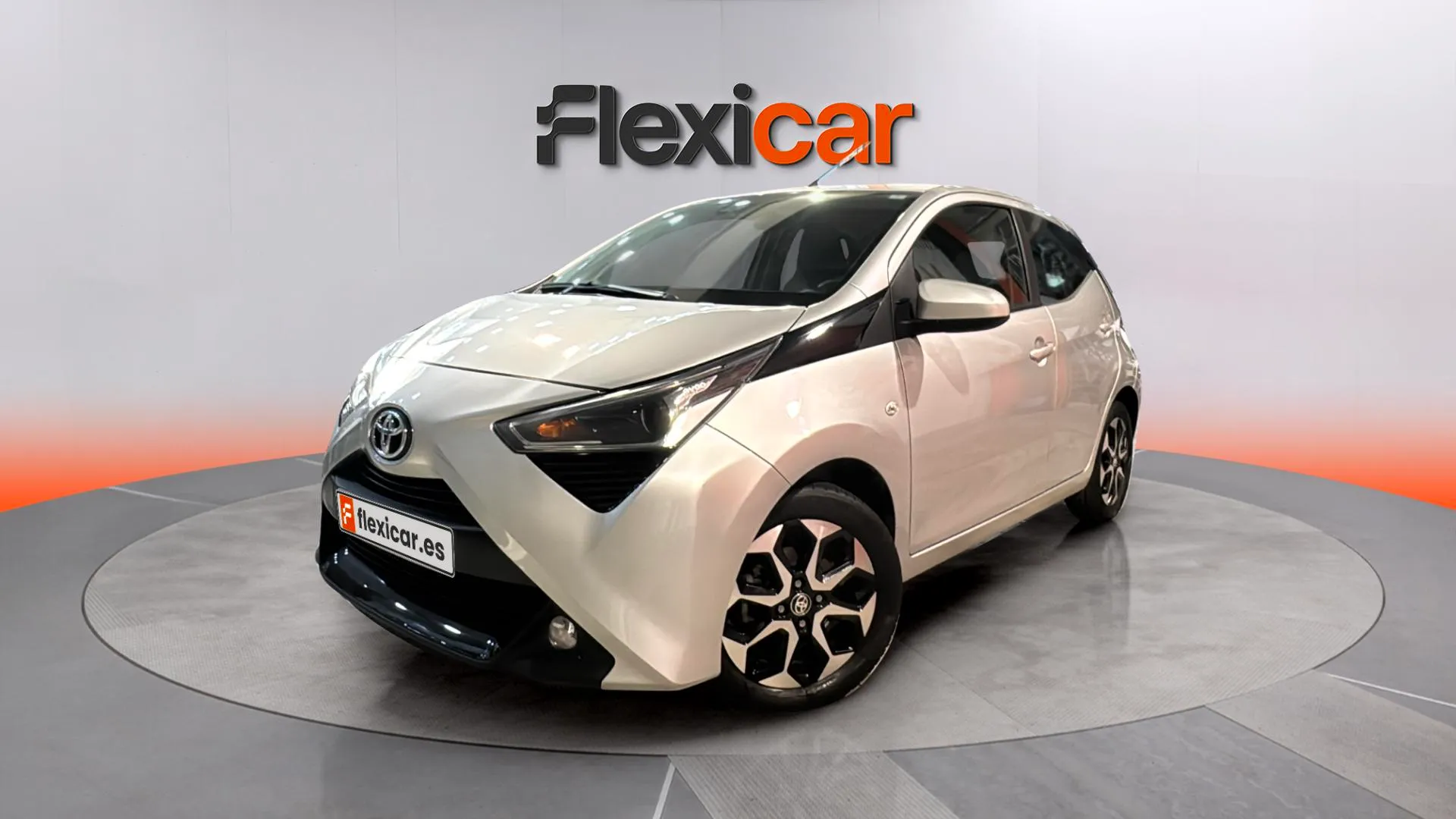 Toyota Aygo 1.0 70 x-play - foto 3