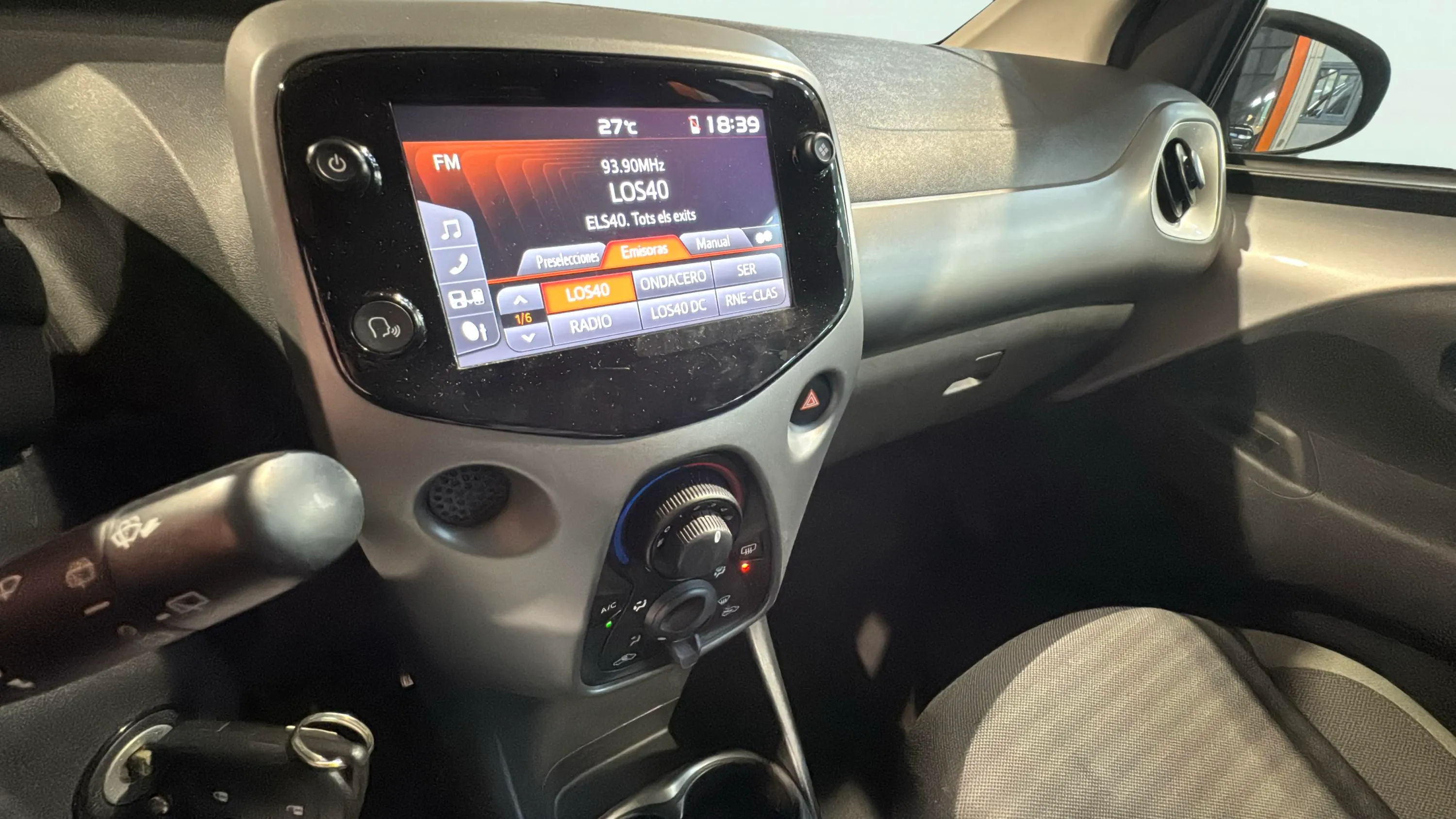 Toyota Aygo 1.0 70 x-play - foto 18
