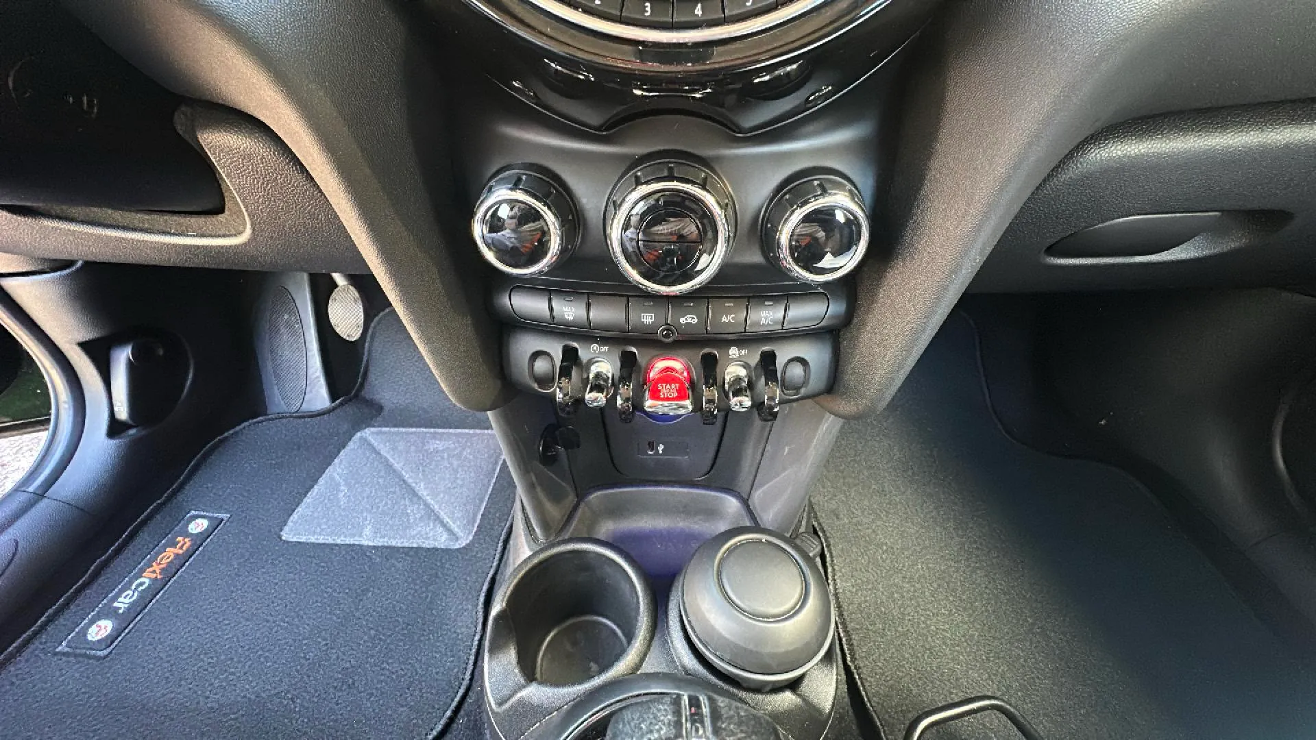 MINI Cooper One - foto 15