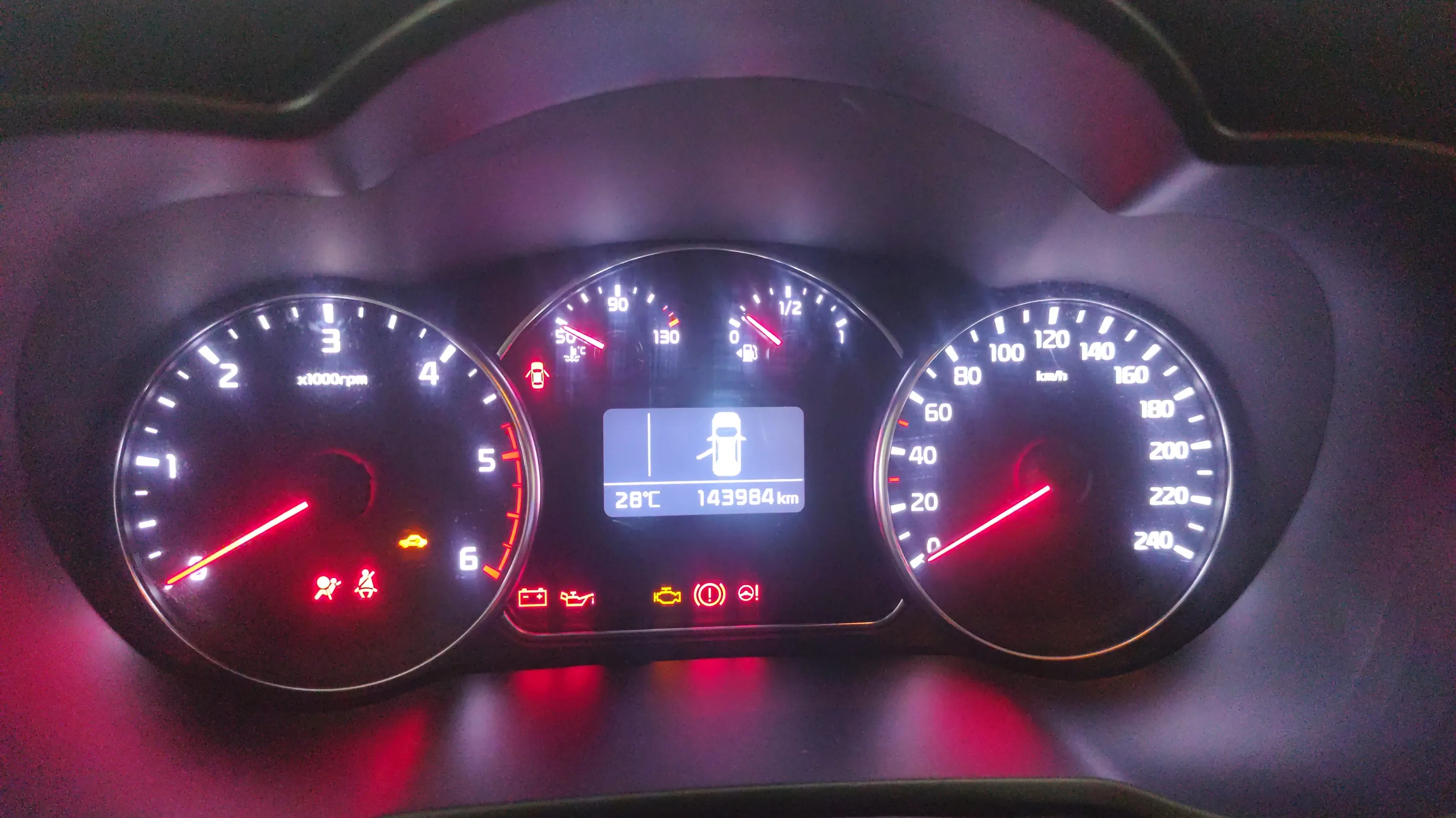 Kia Carens 1.7 CRDi VGT Basic Eco-Dyn - foto 9