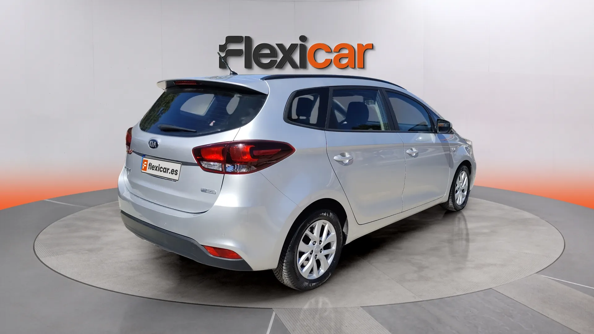 Kia Carens 1.7 CRDi VGT Basic Eco-Dyn - foto 7