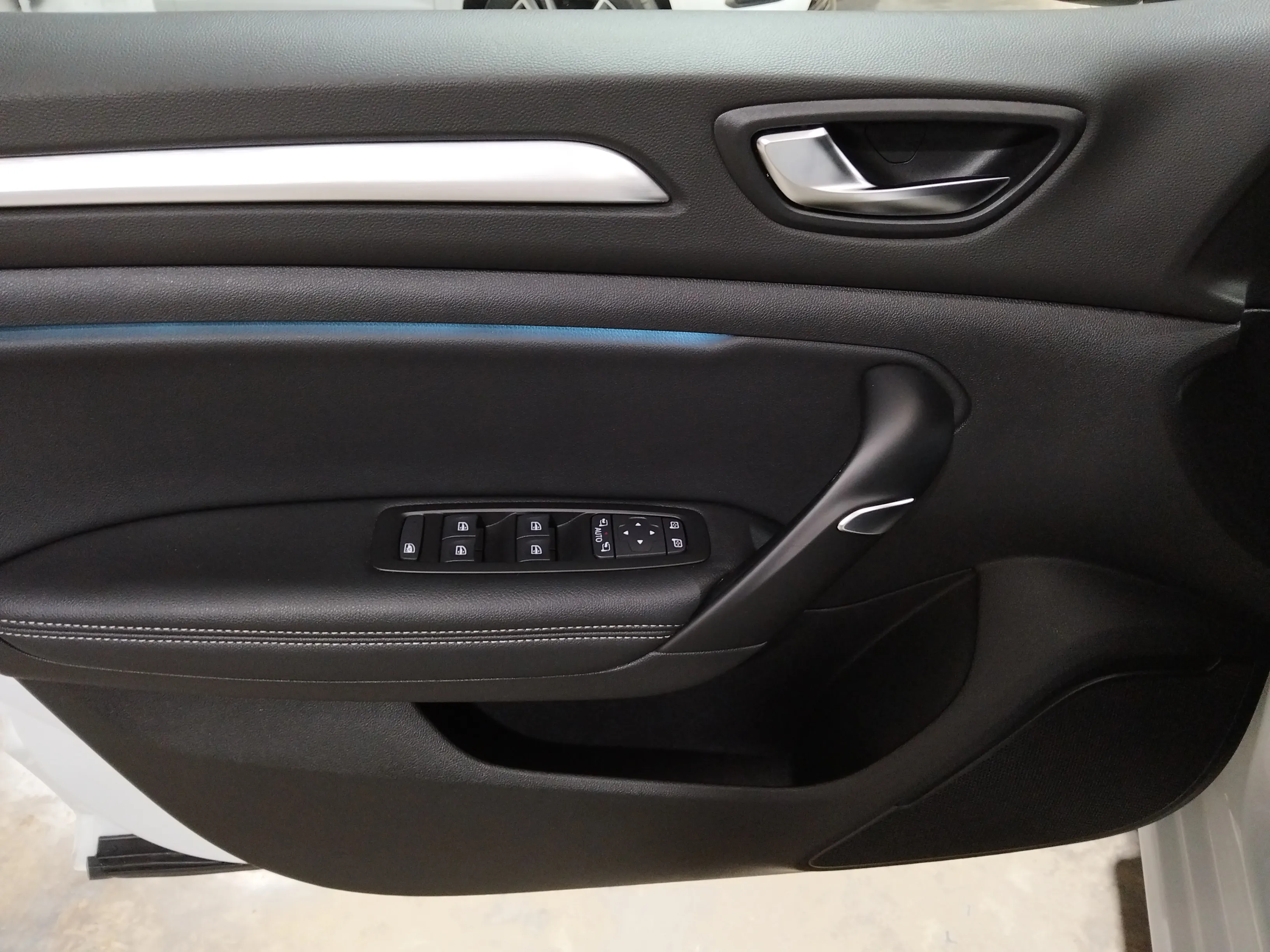 Renault Mégane Intens TCe GPF - foto 19