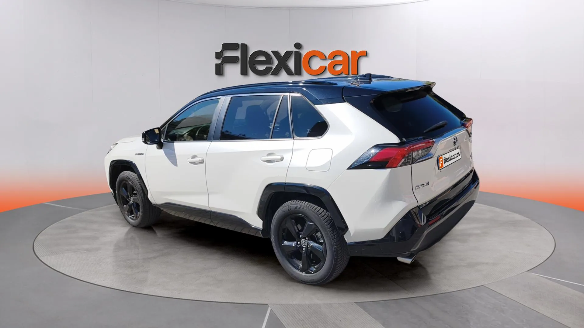 Toyota RAV4 2.5l 220H Advance 4WD - foto 4
